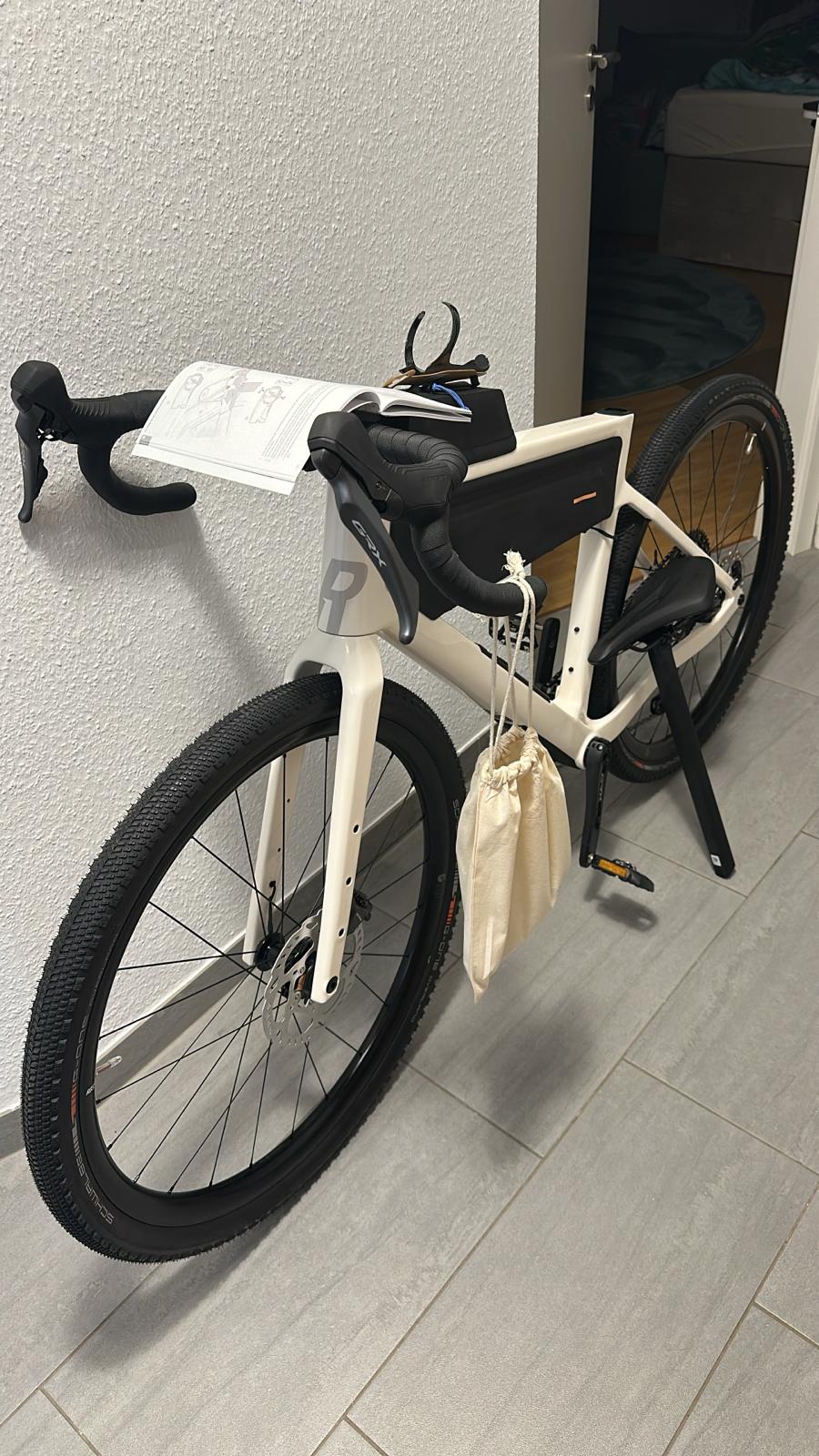 Gravel Bike Einsteiger Guide 2026 – ROSE Backroad noch nicht zusammengebaut