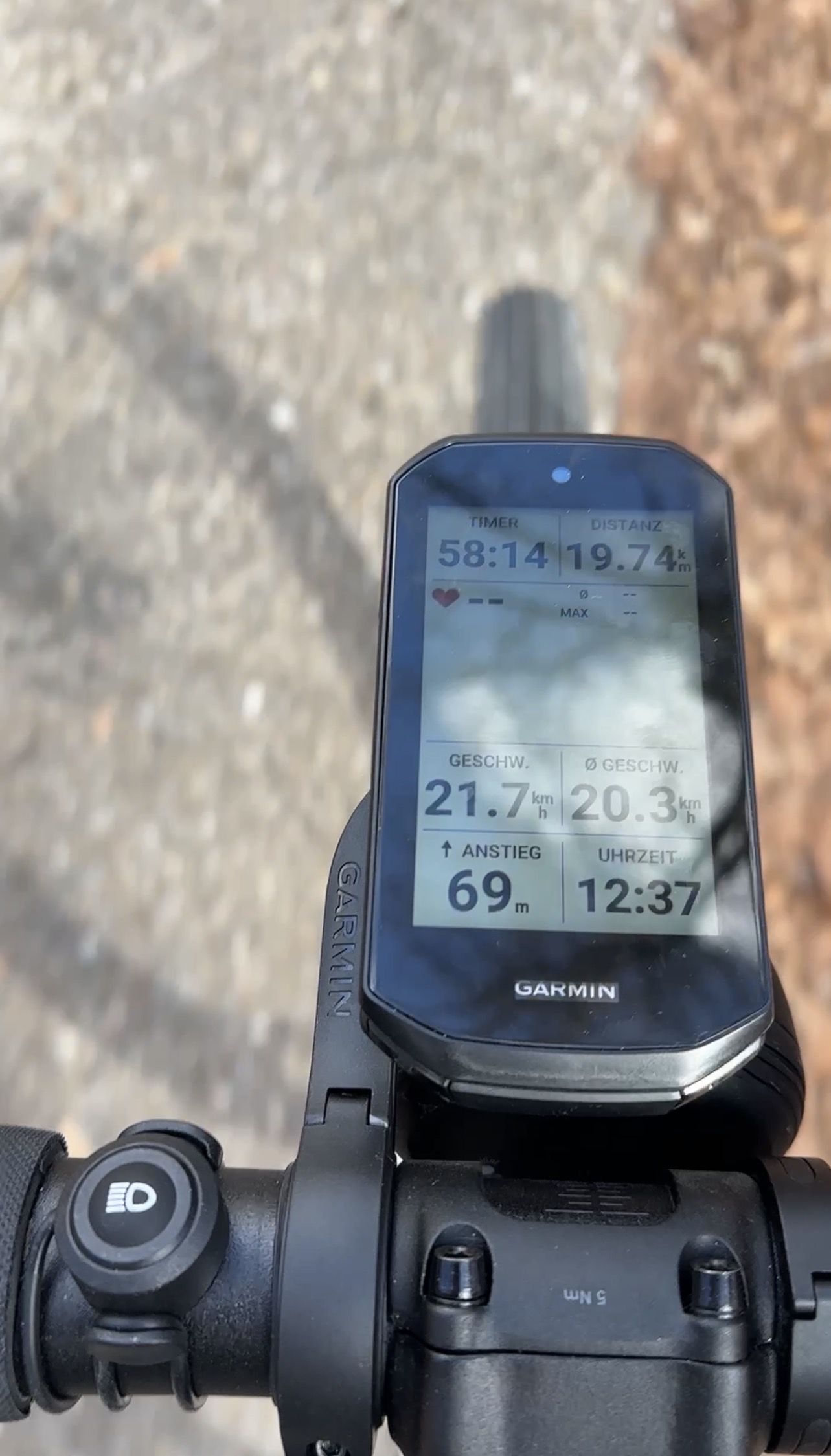 Garmin Edge 1050 Display Sonnenlicht